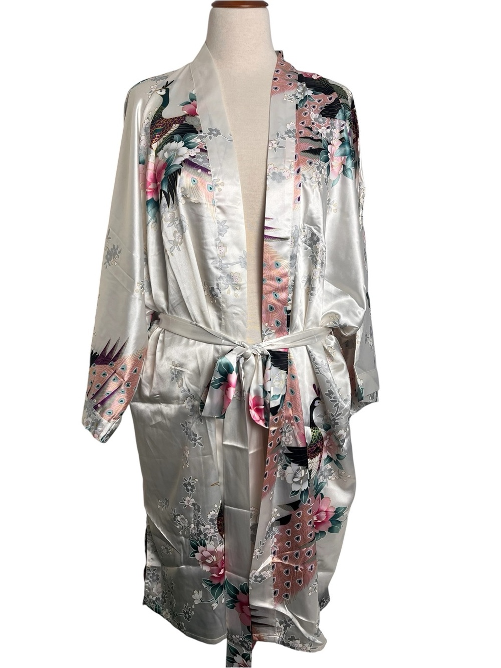KIM+ONO White Peacock Floral Kimono Robe Belted One Size